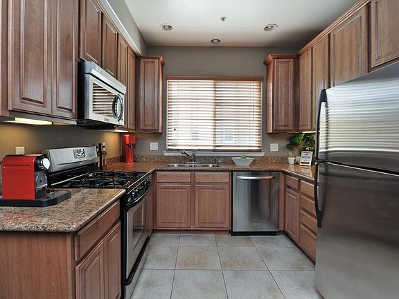 2nd image of 712 Paula Ct