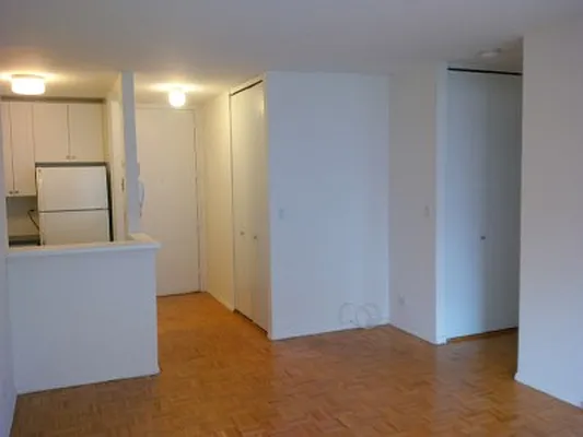 Rented by Classic Marketing- 530 Park1 | media 15