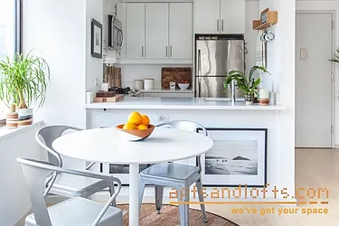 Rented by aptsandlofts.com