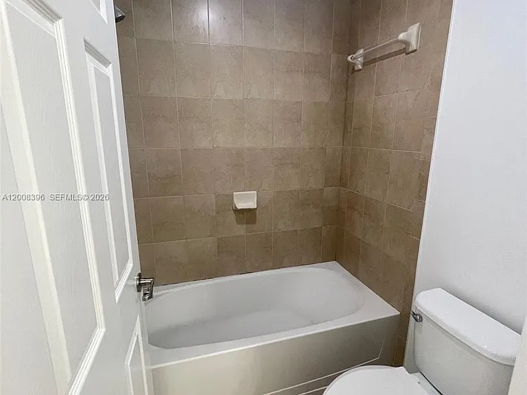 22511 SW 88th Pl #2-24 — Photo 7