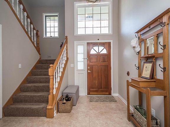 Entry Foyer area