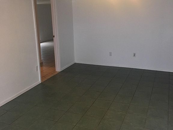 4th image of 1211 Linville Ln