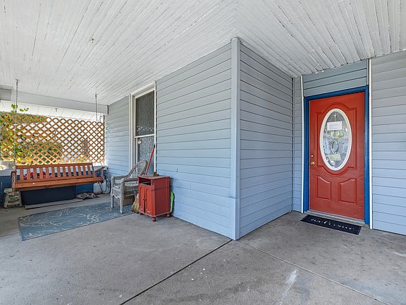3rd image of 404 N Lincoln Ave