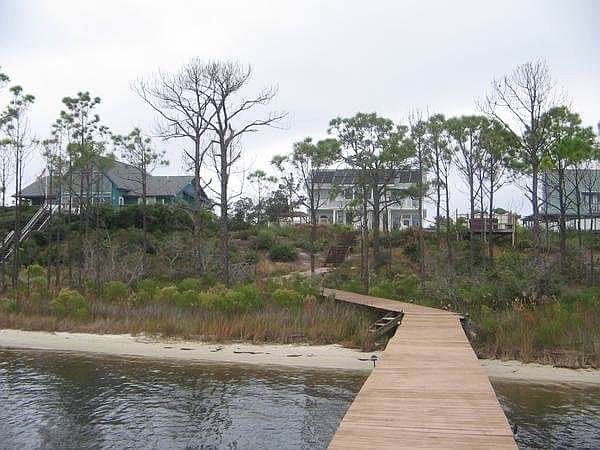 2nd image of 31390 River Rd