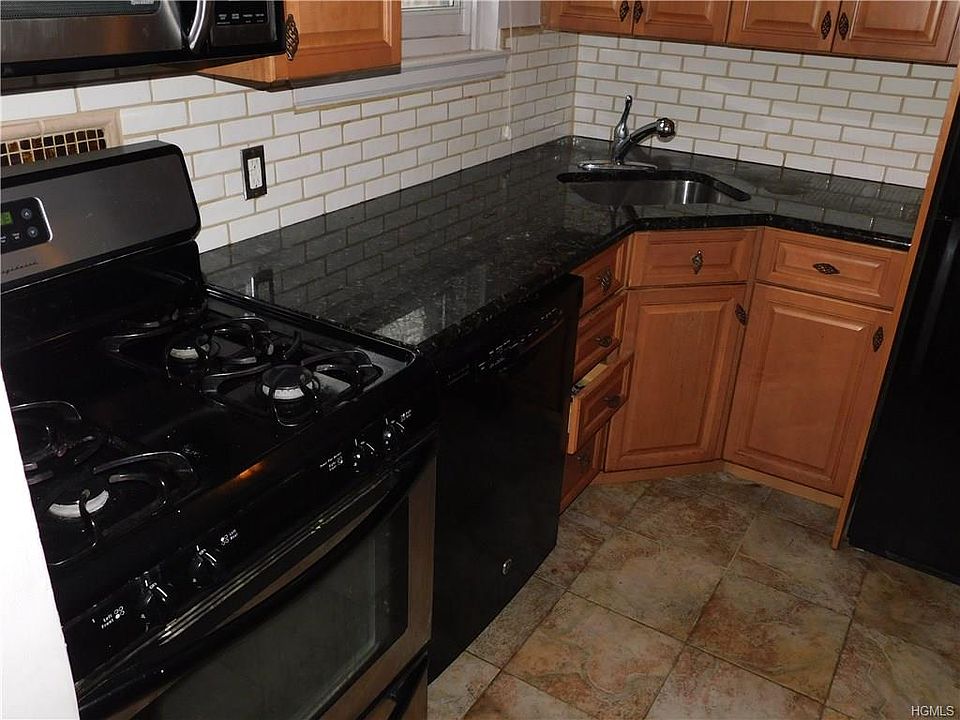 1st image of 104 Spruce St APT 2A