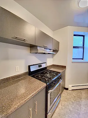 Rented by RC REAL ESTATE OF NEW YORK | media 3