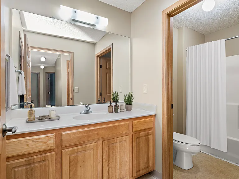 Maple Lakes Townhomes — Photo 7