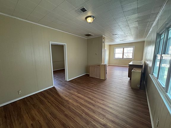 5th image of 540 Willett St #2