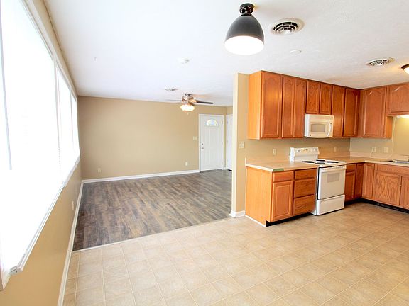 5th image of 825 S High St #4B-2Ba