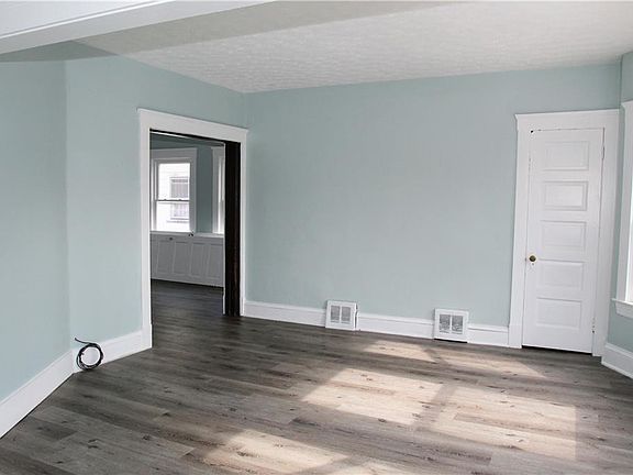 5th image of 3642 Woodbridge Ave #2