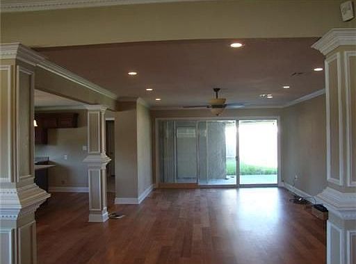 4th image of 5700 Chamberlain Dr