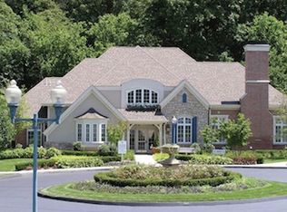 405 Enchanted Pkwy APT 102, Manchester, MO