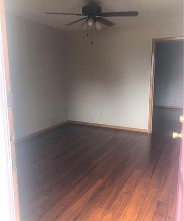 2nd image of 513 Hesper Ave