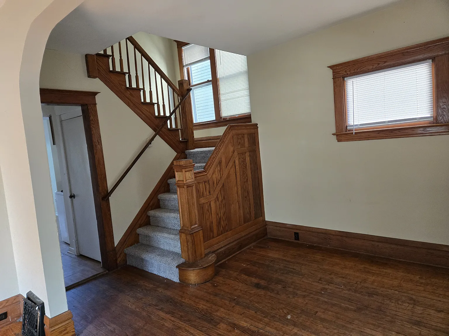 412 W Vine St — Photo 3