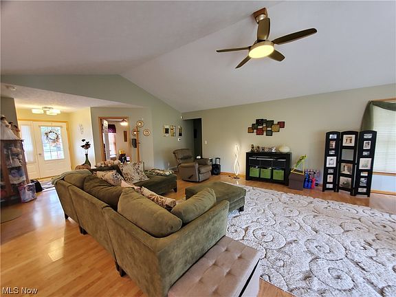 3rd image of 4428 Stafford Dr