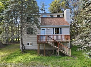 1063 Knollwood Dr, Tobyhanna, PA 18466