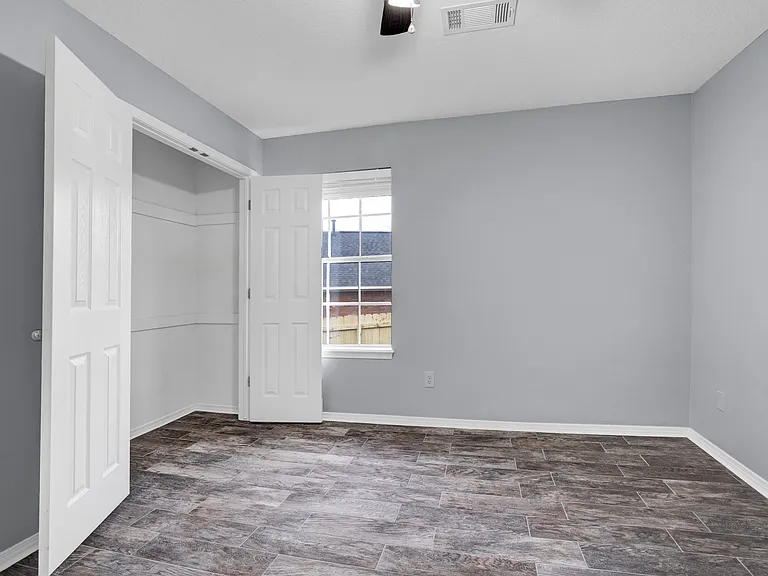 3401 Kinross Dr — Photo 7