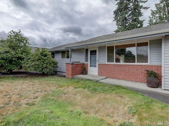 2nd image of 1510 22nd St SE