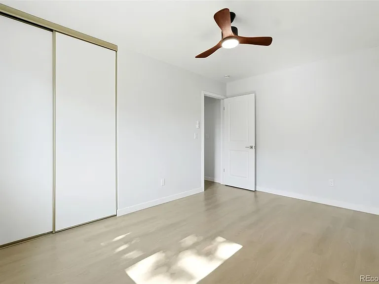 6752 S Dahlia Ct — Photo 29