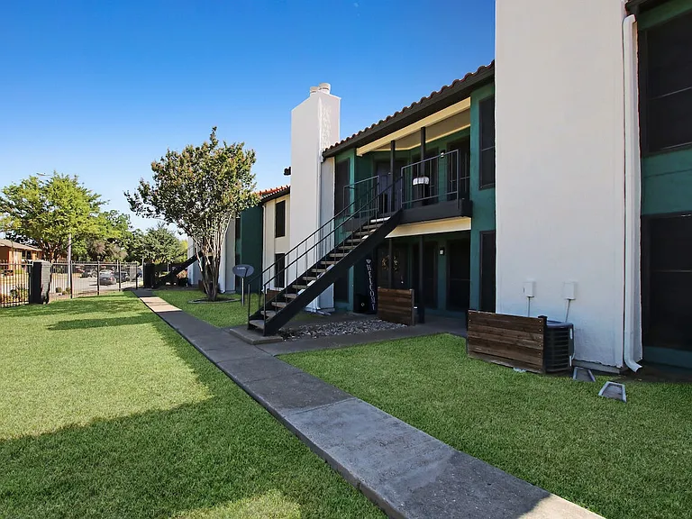 Athena Apartments — Photo 10