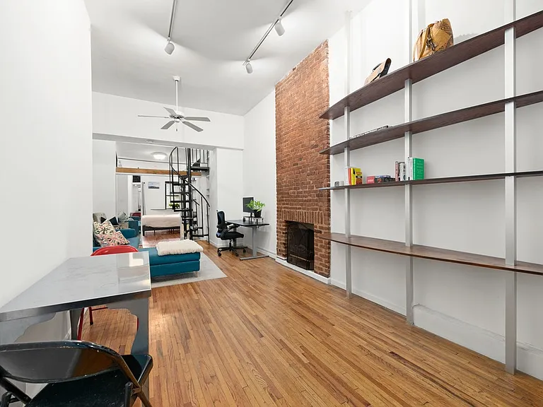 217 W 14th St #2REE — Photo 1