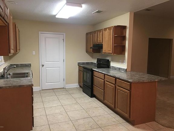 4th image of 1824 Piney Ln