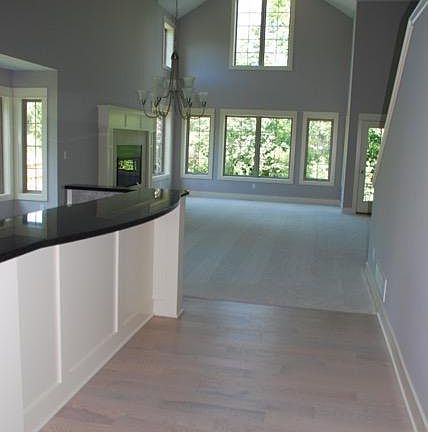 4th image of 60 Peartree Ln NE