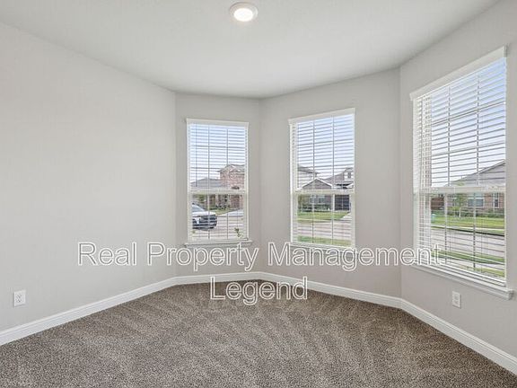5th image of 404 Dunmore Dr
