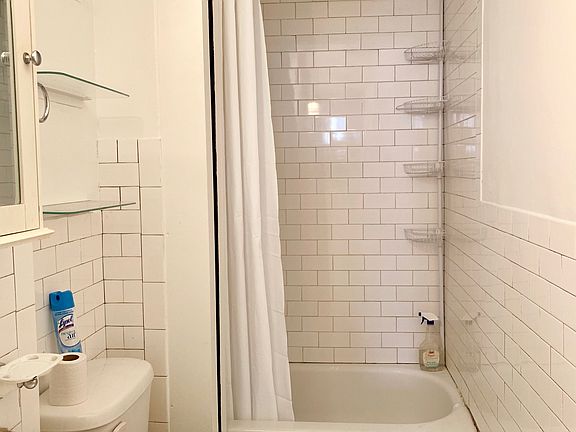 5th image of 428 W 46th St APT 2B