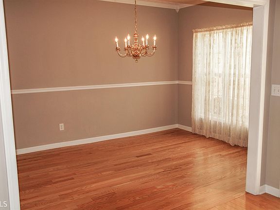 3rd image of 1310 Cedar Oak Ln