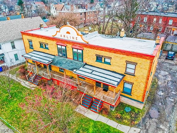 5th image of 4301 Archwood Ave