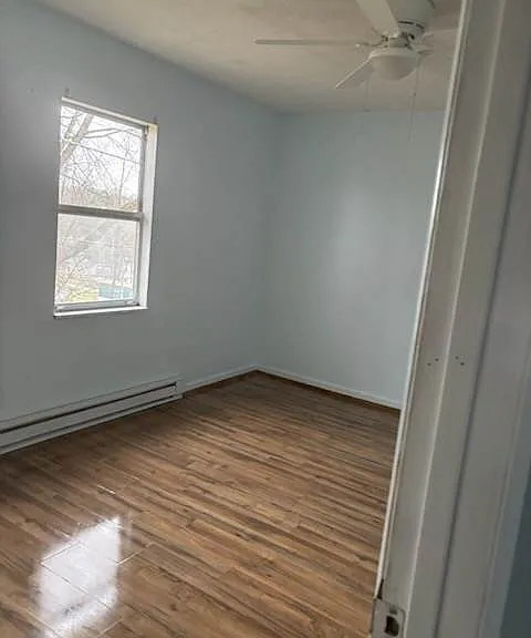 312 Hubbard St — Photo 2