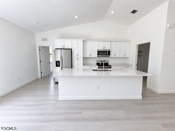 2nd image of 6045 Keystone Cir