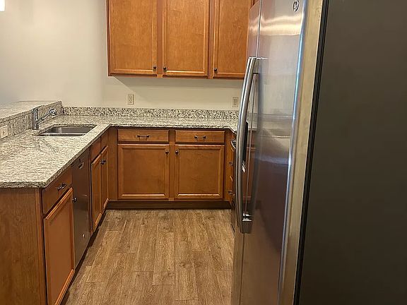 2nd image of 11 Davis Rd #7