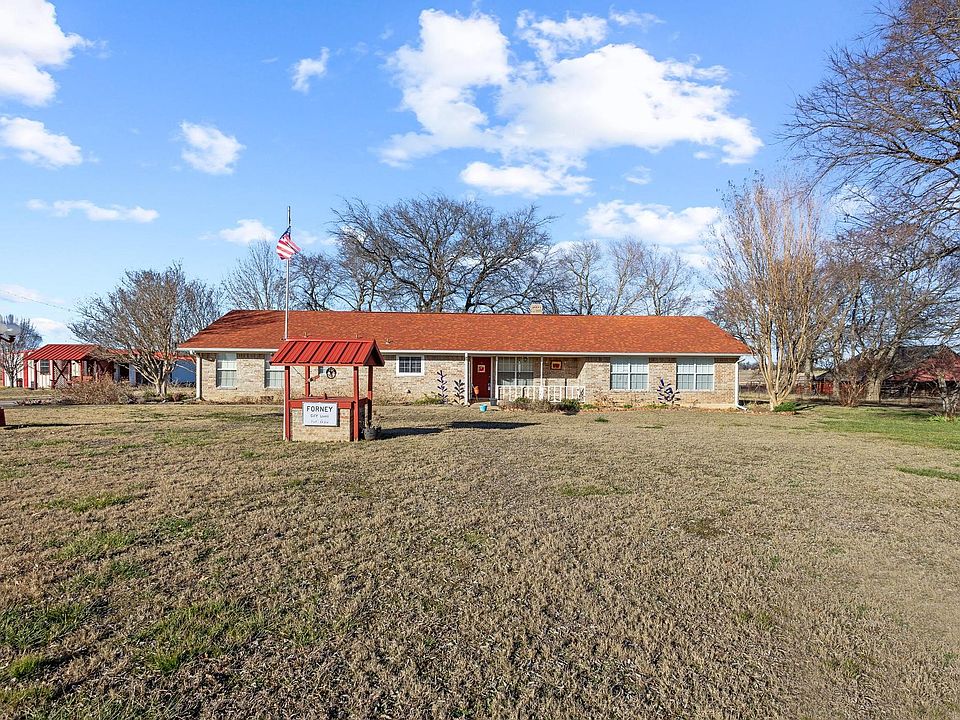 1st image of 1858 Farm Road 1506