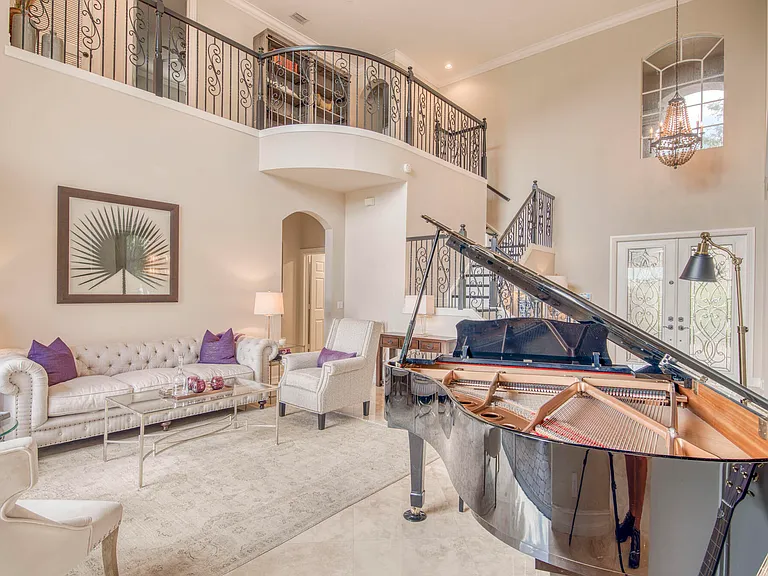 8801 Wellington View Dr — Photo 9