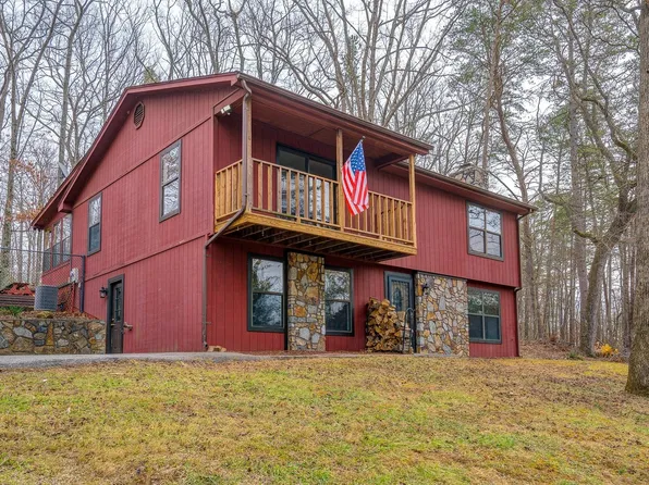 86 Parkview Dr, Blue Ridge, VA 24064