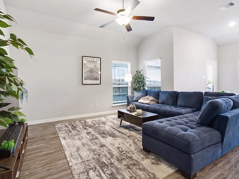 1207 Amber Dawn Dr — Photo 4