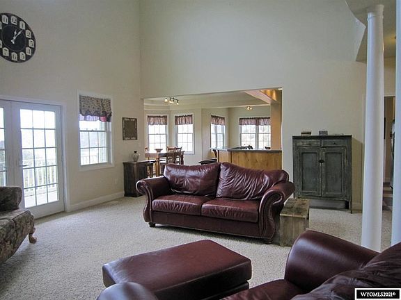5th image of 32 Paintbrush Dr