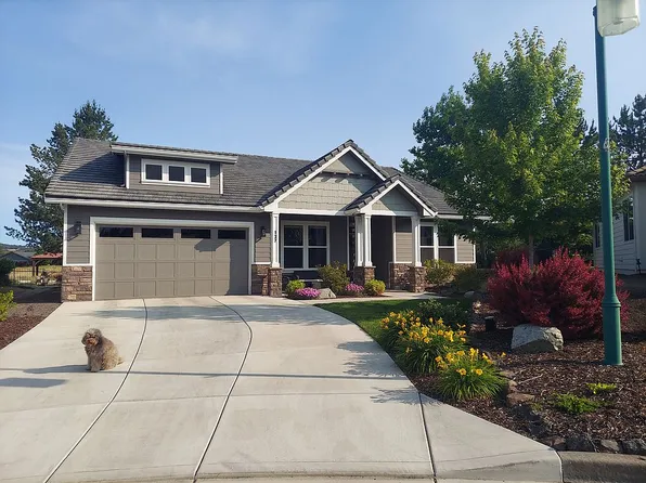 127 Pine Lake Dr, Eagle Point, OR 97524