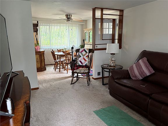 3rd image of 9661 Don Dr