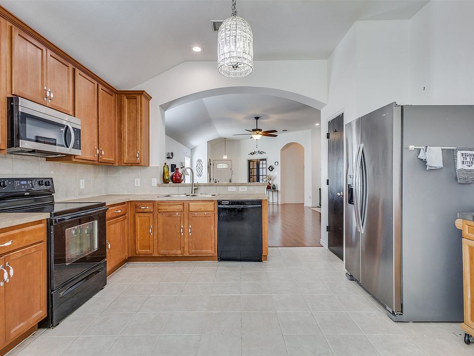 1st image of 1617 Black Maple Dr