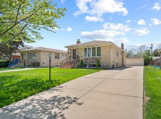 270 Ash Ave, Wood Dale, IL 60191