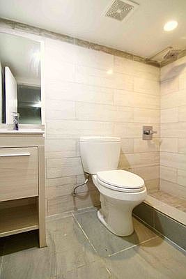 3rd image of 360 Palmetto St #1B