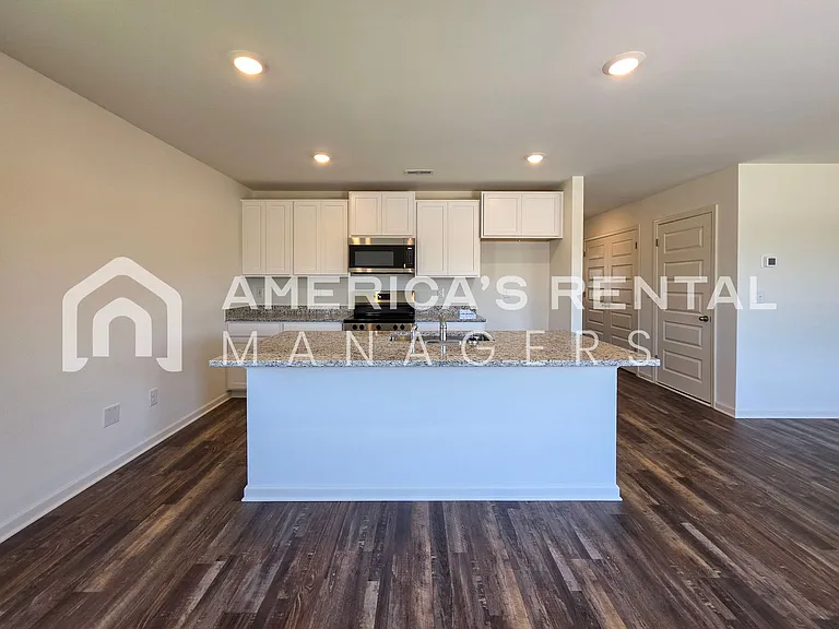 324 Oakmont Cir — Photo 17