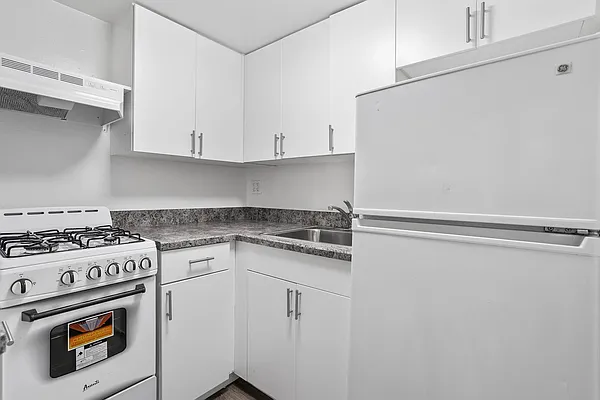 Kitchen, photo 1
