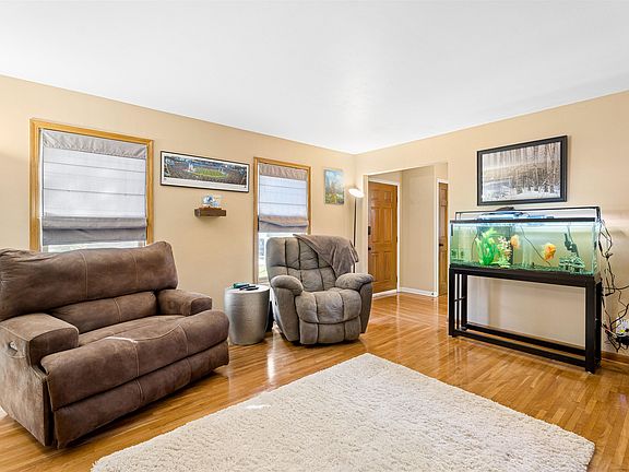 4th image of 29 Pheasant Ct