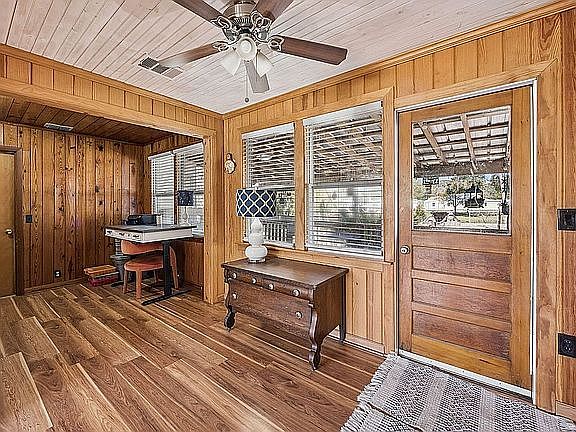 3rd image of 85276 Harts Rd