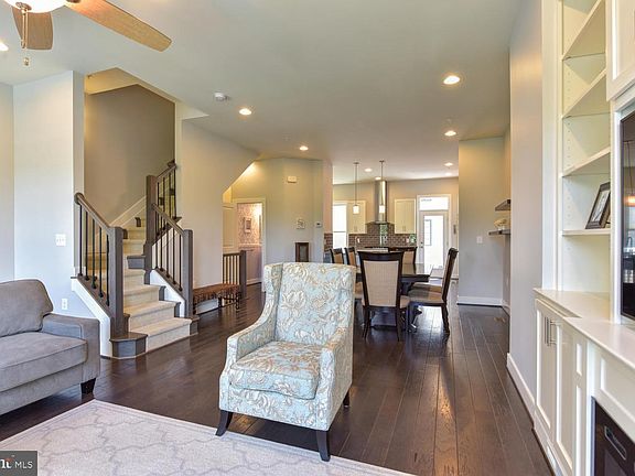 4th image of 1307 Van Valkenburgh Ln