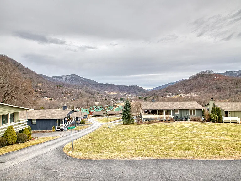 8 Granite Ln — Photo 9